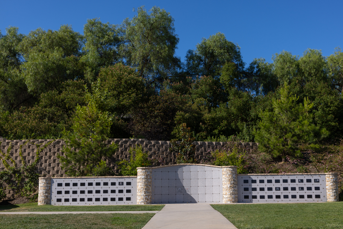 Golden Oak Imperial Gardens - Rose Hills Featured Property