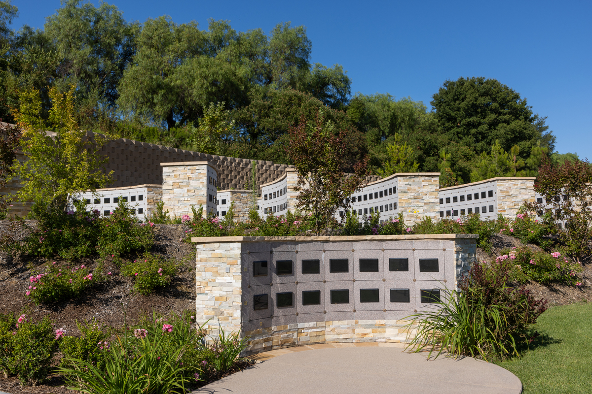 Golden Oak Imperial Gardens - Rose Hills Featured Property