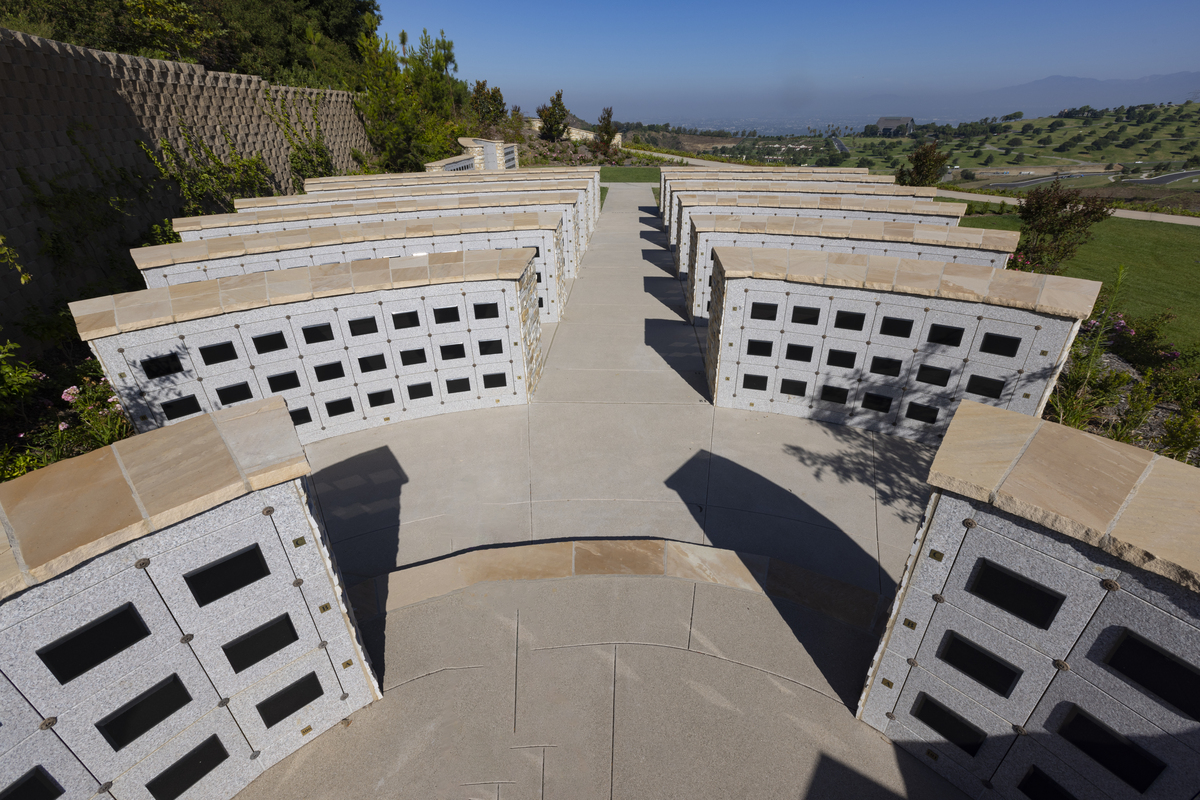Golden Oak Imperial Gardens - Rose Hills Featured Property